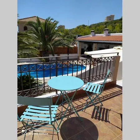 Luxury With Swimming Pool *